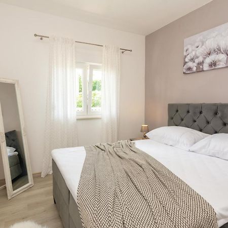 Holiday Home Bibano Bibinje Kültér fotó