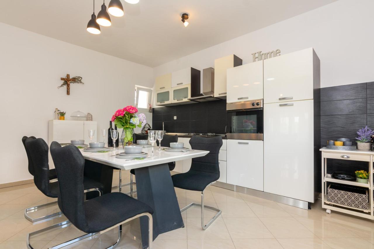 Holiday Home Bibano Bibinje Kültér fotó